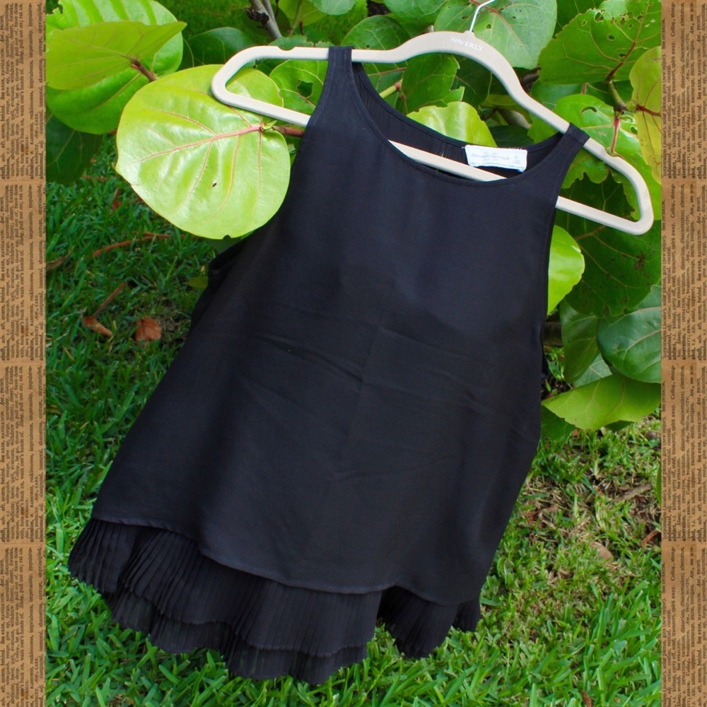 abercrombie and fitch black ruffled blouse